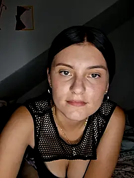 Snapshot of Yeras_ chatting on 06-23-26, 03:37 Yeras online show from 06-23-26, 03:37