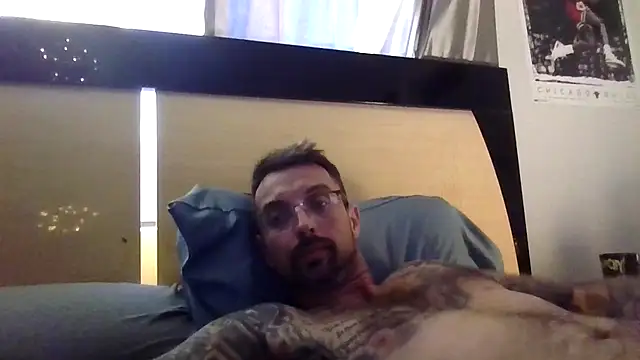 Snapshot of MrDGrey chatting on 06-25-26, 02:09 MrDGrey online show from 06-25-26, 02:09