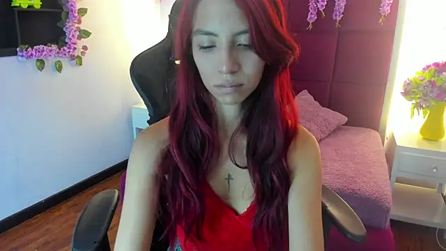 Snapshot of NinaaXXX_ chatting on 06-27-26, 06:47 NinaaXXX online show from 06-27-26, 06:47