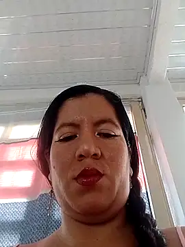 Snapshot of Valentina-Noir chatting on 06-12-26, 02:59 Valentina-Noir online show from 06-12-26, 02:59