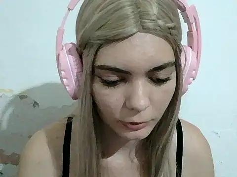 Snapshot of Angel_Ristoww chatting on 05-22-26, 01:14 Angel Ristoww online show from 05-22-26, 01:14