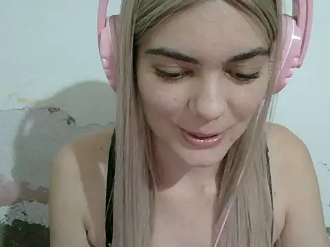 Snapshot of Angel_Ristoww chatting on 05-19-26, 02:29 Angel Ristoww online show from 05-19-26, 02:29