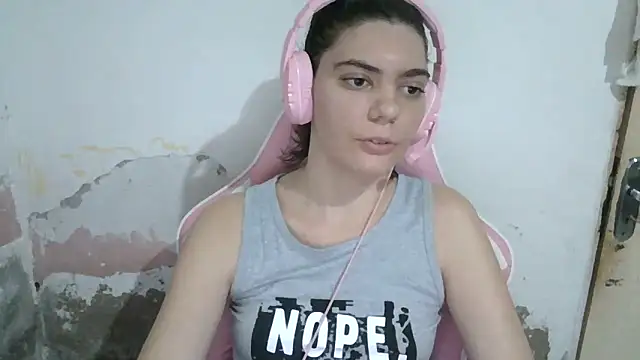 Snapshot of Angel_Ristoww chatting on 05-31-26, 10:21 Angel Ristoww online show from 05-31-26, 10:21