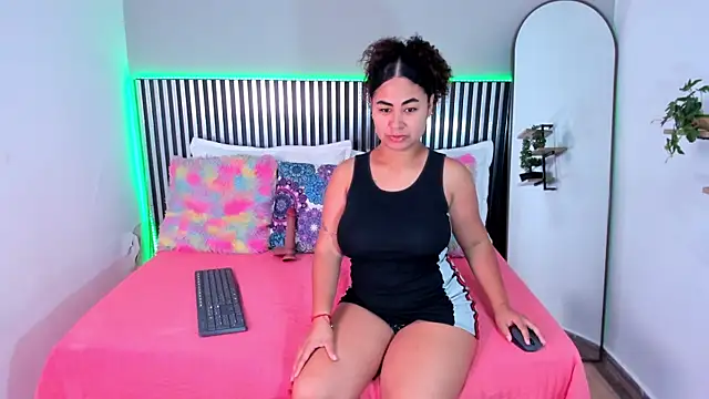 Amber Milers online show from 07-28-26, 02:05
