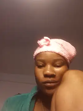 Snapshot of twnkytwinkle chatting on 06-14-26, 02:35 twnkytwinkle online show from 06-14-26, 02:35