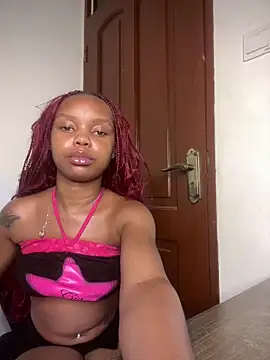 Snapshot of sexyie_caramel chatting on 06-03-26, 09:19 sexyie caramel online show from 06-03-26, 09:19
