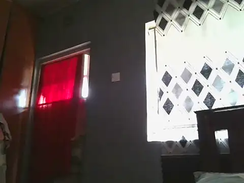 Snapshot of creamysins chatting on 06-11-26, 06:21 creamysins online show from 06-11-26, 06:21