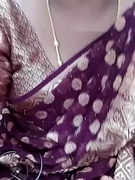 Snapshot of Tamil_Hot_Kulfi chatting on 06-04-26, 04:50 Tamil Hot Kulfi online show from 06-04-26, 04:50
