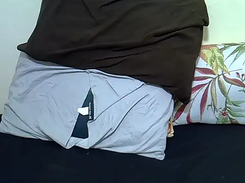 Snapshot of honeydripe chatting on 05-26-26, 09:40 honeydripe online show from 05-26-26, 09:40