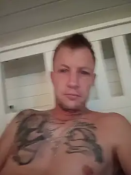 Snapshot of swissguy007 chatting on 08-01-26, 04:54 swissguy007 online show from 08-01-26, 04:54