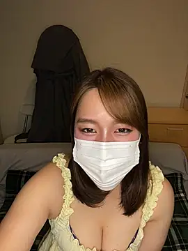 Snapshot of mami_ch chatting on 05-23-26, 01:54 mami ch online show from 05-23-26, 01:54