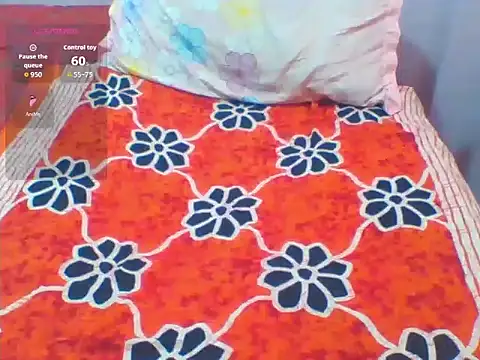 Snapshot of SweetSally54 chatting on 05-18-26, 12:10 SweetSally54 online show from 05-18-26, 12:10