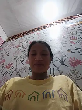 Snapshot of kayeflower chatting on 05-17-26, 01:22 kayeflower online show from 05-17-26, 01:22