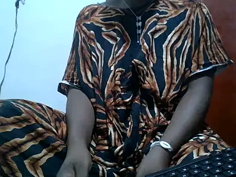 sexy inayah online show from 05-26-26, 03:04