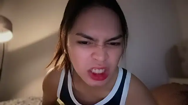 Snapshot of Amylaa chatting on 06-30-26, 03:01 Amylaa online show from 06-30-26, 03:01
