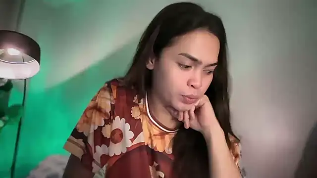 Snapshot of Amylaa chatting on 06-19-26, 12:44 Amylaa online show from 06-19-26, 12:44