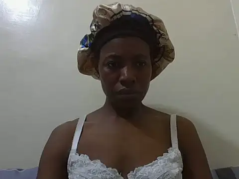 Snapshot of Eebony_Bubbly chatting on 06-10-26, 08:37 Eebony Bubbly online show from 06-10-26, 08:37