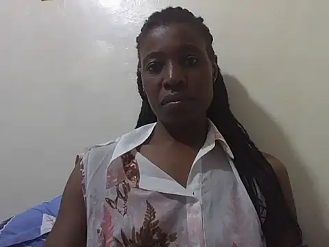 Snapshot of Eebony_Bubbly chatting on 05-20-26, 08:50 Eebony Bubbly online show from 05-20-26, 08:50