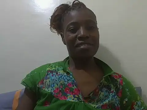 Snapshot of Eebony_Bubbly chatting on 06-19-26, 10:04 Eebony Bubbly online show from 06-19-26, 10:04