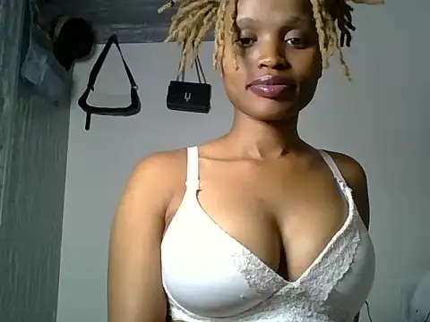 Snapshot of Tempting_Ebony chatting on 06-01-26, 01:55 Tempting Ebony online show from 06-01-26, 01:55