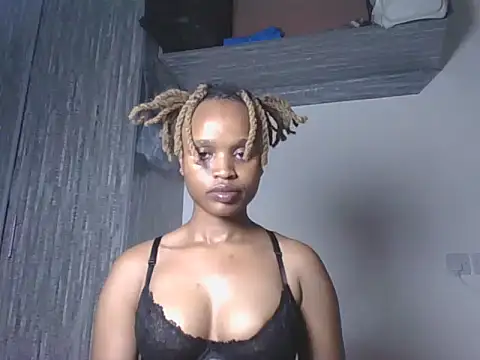 Snapshot of Tempting_Ebony chatting on 07-02-26, 03:23 Tempting Ebony online show from 07-02-26, 03:23
