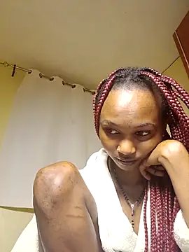 Snapshot of Sugarpie_ chatting on 06-19-26, 03:12 Sugarpie online show from 06-19-26, 03:12