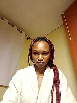 Snapshot of Sugarpie_ chatting on 06-17-26, 02:44 Sugarpie online show from 06-17-26, 02:44