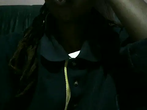 Snapshot of Quinn-24 chatting on 06-18-26, 07:52 Quinn-24 online show from 06-18-26, 07:52