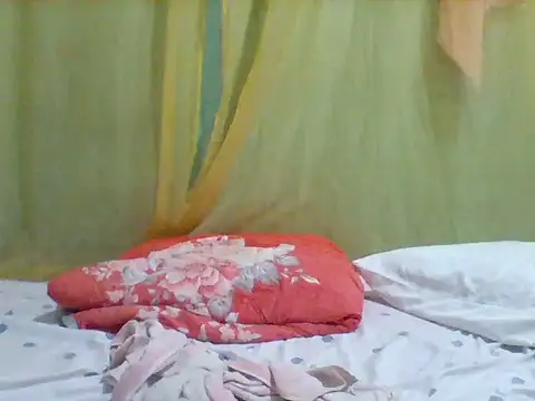 Snapshot of horny_drip chatting on 07-19-26, 11:40 horny drip online show from 07-19-26, 11:40