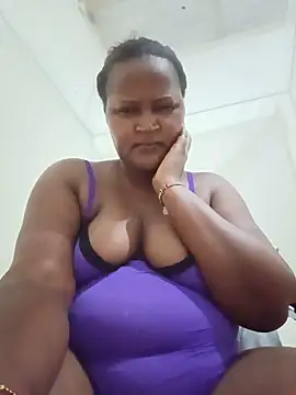 Snapshot of EbonyCurvess chatting on 05-18-26, 03:39 EbonyCurvess online show from 05-18-26, 03:39