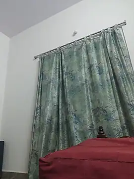 Snapshot of alshaynaa chatting on 06-14-26, 06:09 alshaynaa online show from 06-14-26, 06:09