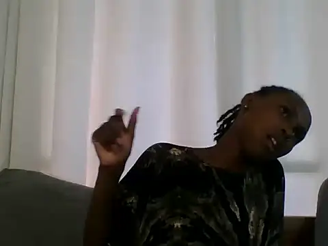 Snapshot of Sleek_petite chatting on 06-21-26, 07:58 Sleek petite online show from 06-21-26, 07:58