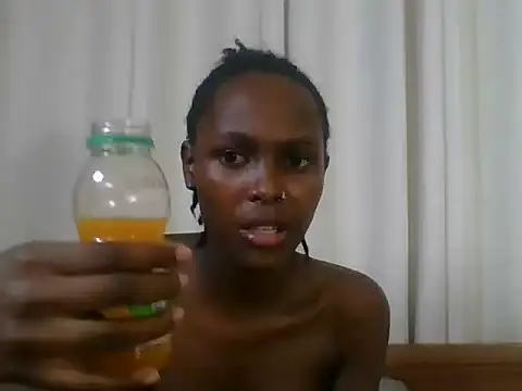 Snapshot of Sleek_petite chatting on 06-22-26, 07:00 Sleek petite online show from 06-22-26, 07:00