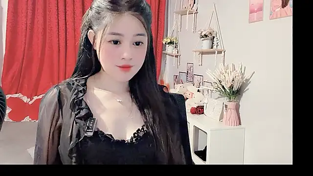 Snapshot of Bee-Cherry chatting on 06-05-26, 05:56 Bee-Cherry online show from 06-05-26, 05:56