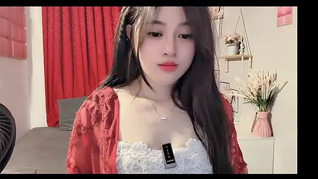 Snapshot of Bee-Cherry chatting on 06-26-26, 02:17 Bee-Cherry online show from 06-26-26, 02:17
