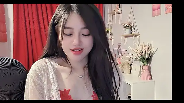 Snapshot of Bee-Cherry chatting on 06-24-26, 06:28 Bee-Cherry online show from 06-24-26, 06:28