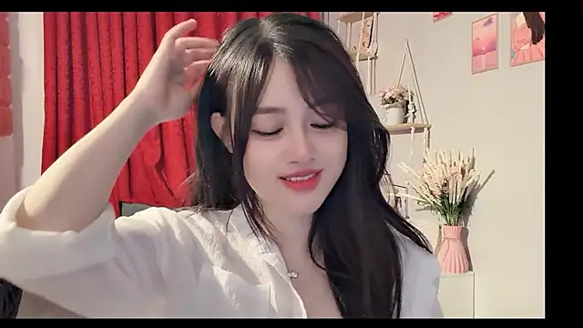 Snapshot of Bee-Cherry chatting on 06-26-26, 02:23 Bee-Cherry online show from 06-26-26, 02:23
