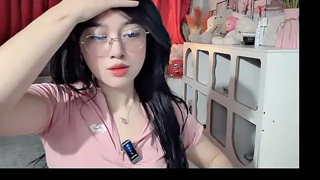 Bee-Cherry online show from 05-26-26, 05:38