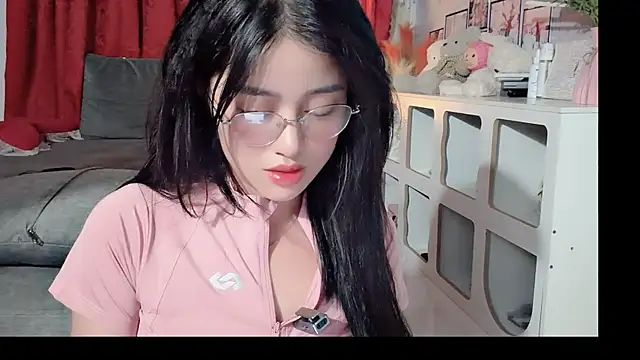 Bee-Cherry online show from 05-25-26, 05:33