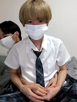 Snapshot of hayato_07 chatting on 07-06-26, 12:45 hayato 07 online show from 07-06-26, 12:45