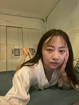 Snapshot of CRROO-AA chatting on 06-01-26, 11:32 CRROO-AA online show from 06-01-26, 11:32