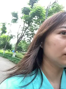 Snapshot of CRROO-AA chatting on 06-02-26, 12:43 CRROO-AA online show from 06-02-26, 12:43