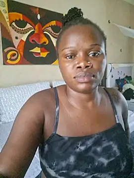 Snapshot of PinkyMonique chatting on 05-19-26, 12:23 PinkyMonique online show from 05-19-26, 12:23
