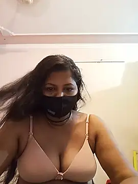 Snapshot of Miss_kirtii chatting on 05-20-26, 04:53 Miss kirtii online show from 05-20-26, 04:53