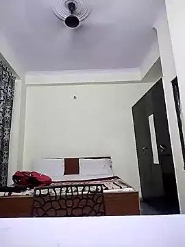 Snapshot of Miss_kirtii chatting on 05-19-26, 06:31 Miss kirtii online show from 05-19-26, 06:31