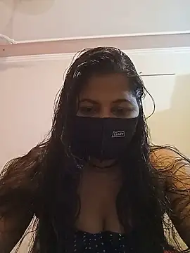 Snapshot of Miss_kirtii chatting on 05-21-26, 05:49 Miss kirtii online show from 05-21-26, 05:49