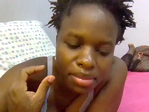 Snapshot of ebonyprincess2 chatting on 06-21-26, 05:57 ebonyprincess2 online show from 06-21-26, 05:57