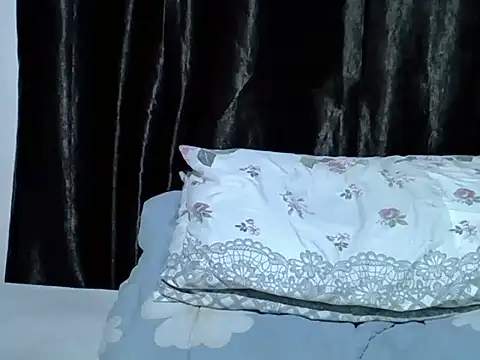 Snapshot of beib_ria chatting on 07-09-26, 01:39 beib ria online show from 07-09-26, 01:39