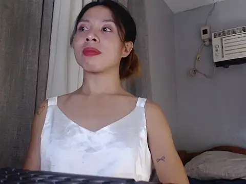 Snapshot of Super_Hot_BunnyXX chatting on 06-10-26, 03:13 Super Hot BunnyXX online show from 06-10-26, 03:13