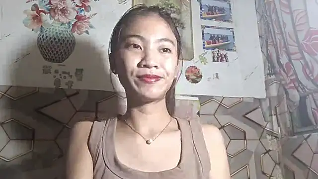 Snapshot of DeeannGunby chatting on 06-20-26, 04:34 DeeannGunby online show from 06-20-26, 04:34